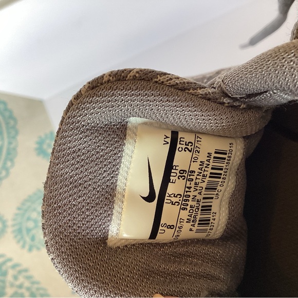 Nike running shoes-animal print - Picture 4 of 4